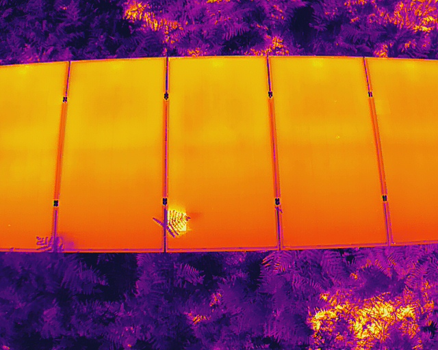 Panneaux Photovoltaïque 2 - obstrué - vue thermique Panneaux Photovoltaïque 2 - obstrué - vue thermique